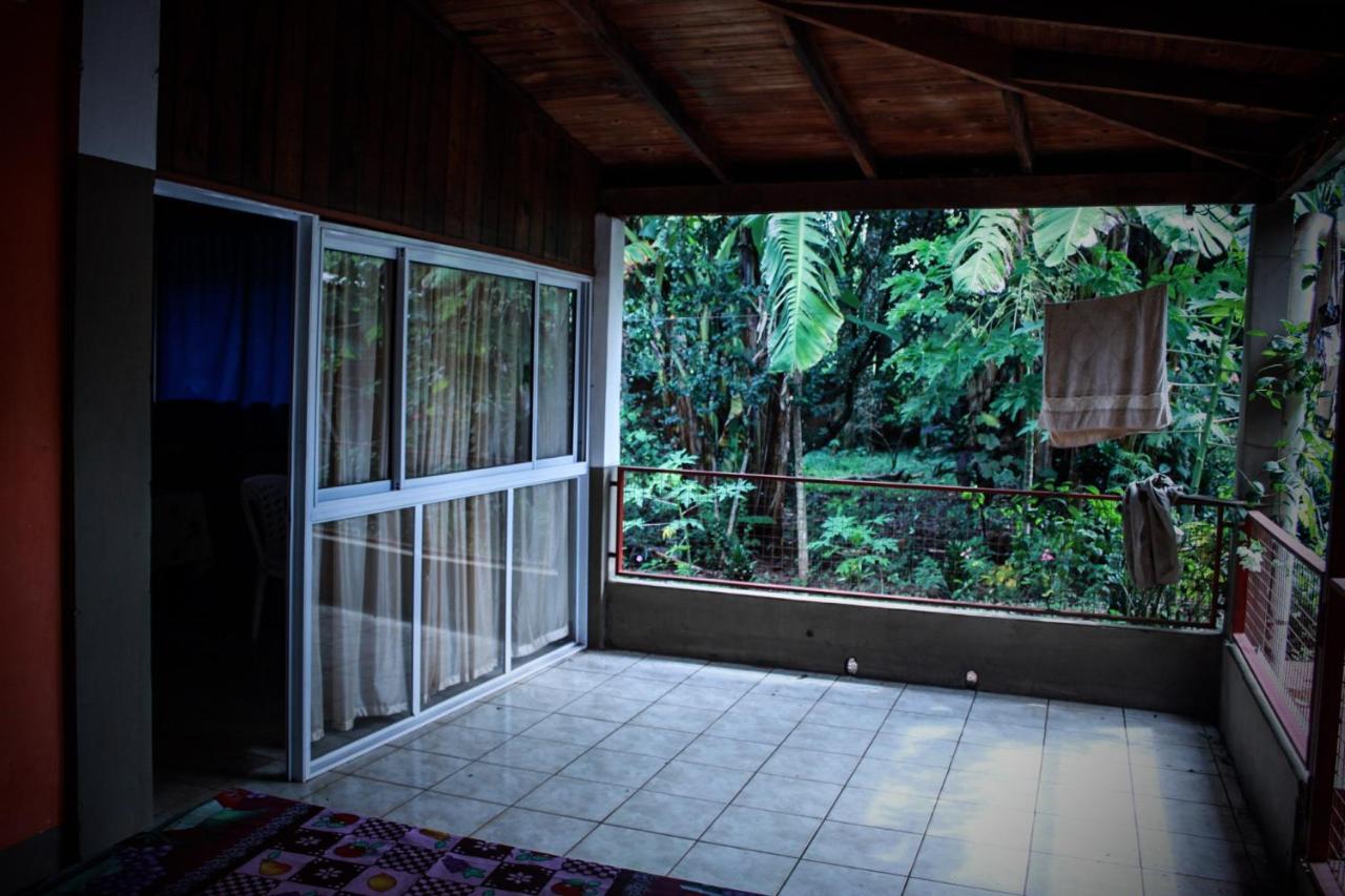 Hostel Haus Puerto Iguazu Bagian luar foto