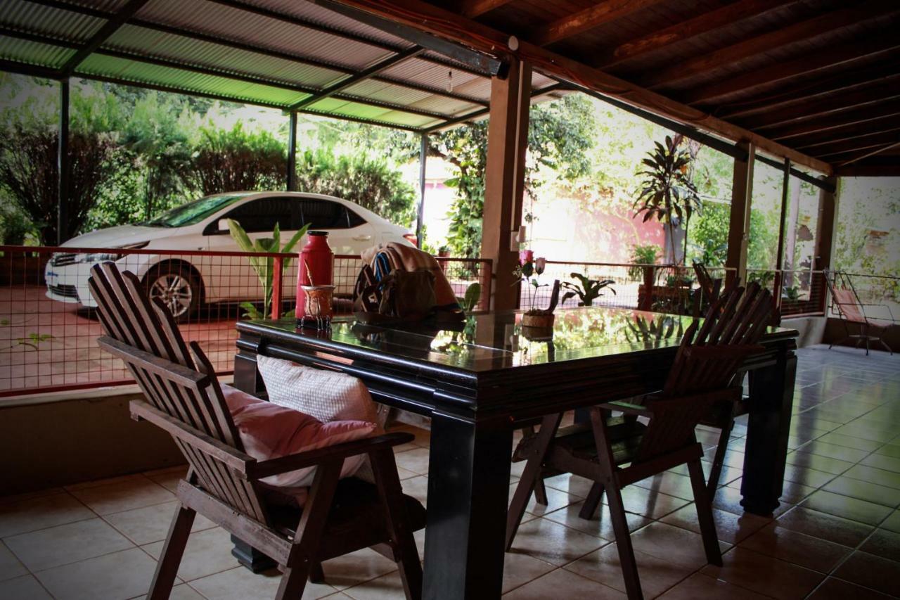 Hostel Haus Puerto Iguazu Bagian luar foto